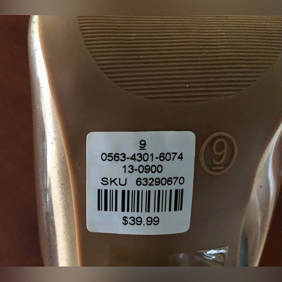 Blush Pink Rhinestone Block Heels - Size 9 - Picture 8 of 9